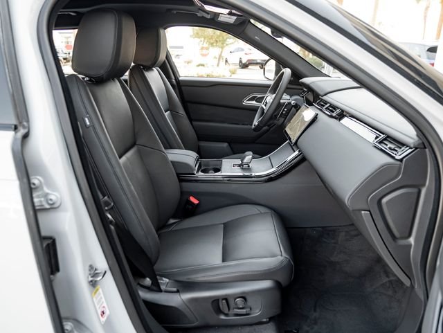 New 2026 Arroios Grey Land Rover Dynamic SE image 26