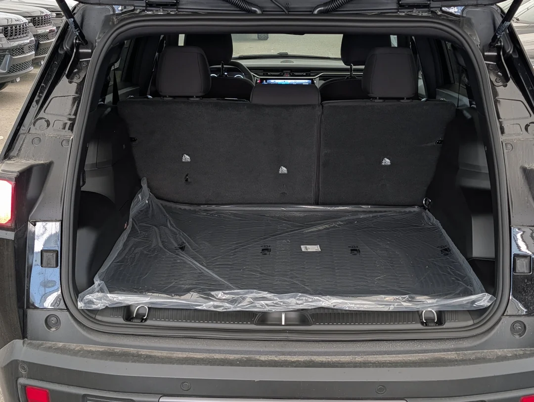 New 2026 Black Jeep Laredo - - 4x4 - 1.6L Turbo Hybrid - Uconnect 5 w/ 12.3 Screen & More! image 28