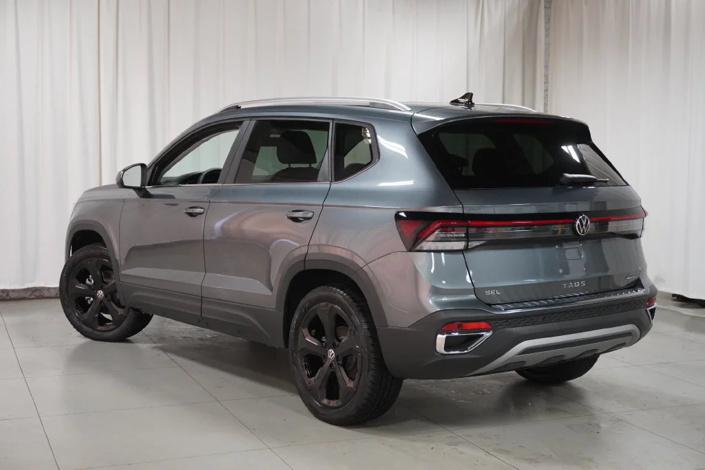 New 2027 Gray Volkswagen 1.5T SEL image 8