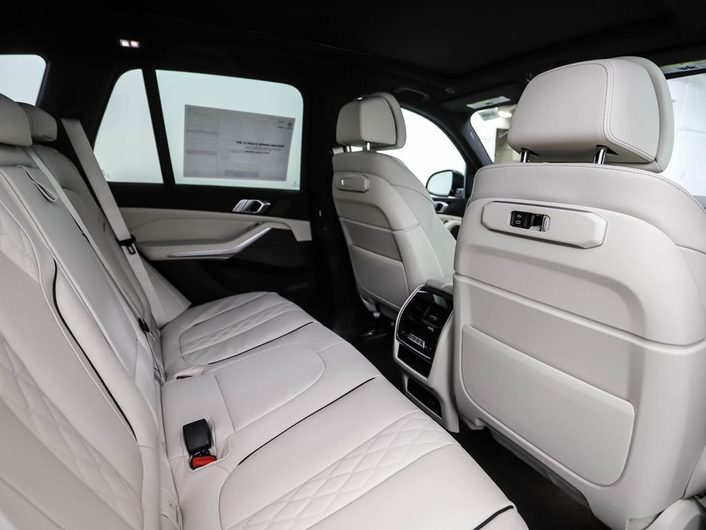 New 2026 Gray Metallic BMW xDrive40i image 25