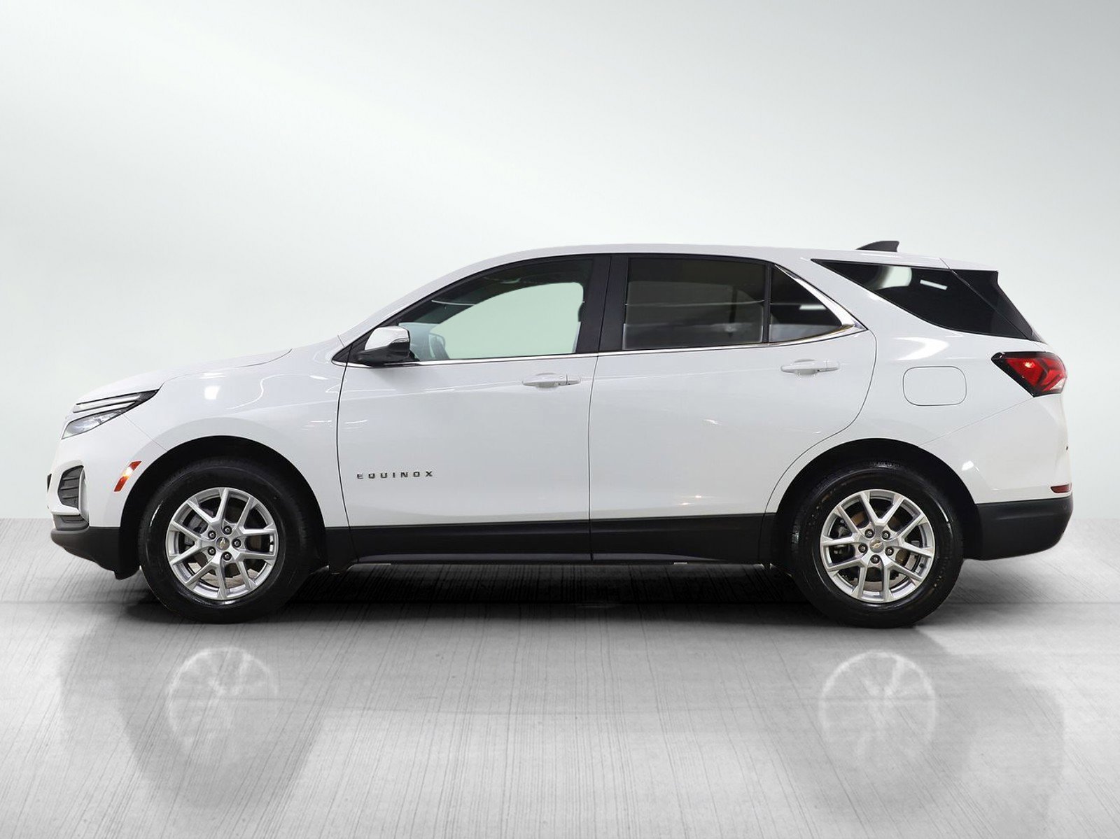 Used 2024 Chevrolet Equinox LT with VIN 3GNAXUEG6RS195757 for sale in White Bear Lake, Minnesota