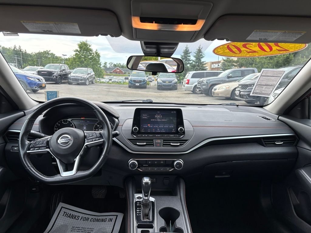 Used 2020 Red Nissan 2.5 SR image 13