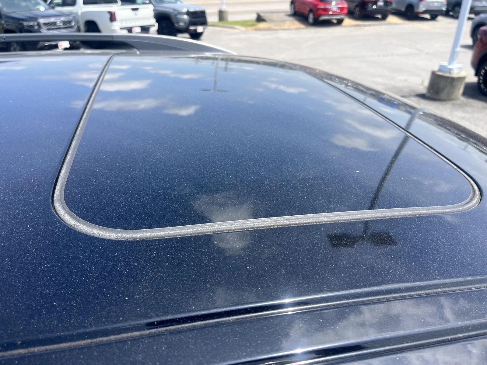 Used 2019 Super Black Nissan SL image 9