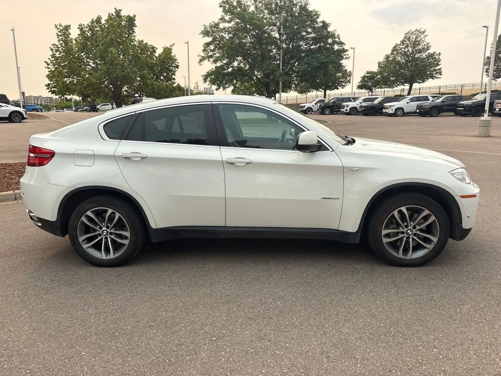 Used 2014 Alpine White BMW xDrive50i image 6