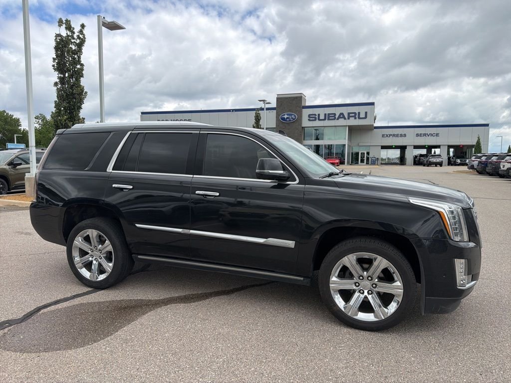 2018 Cadillac Escalade AWD Platinum's photo