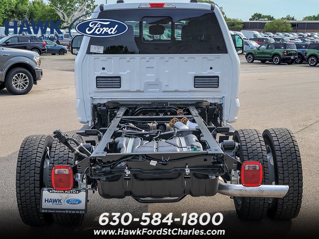New 2026 Oxford White Ford F-450® XL image 5