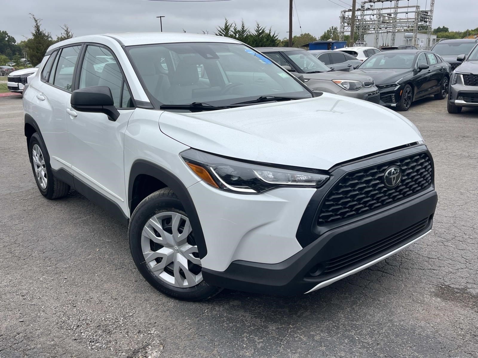 Used 2022 Wind Chill Pearl Toyota L image 1