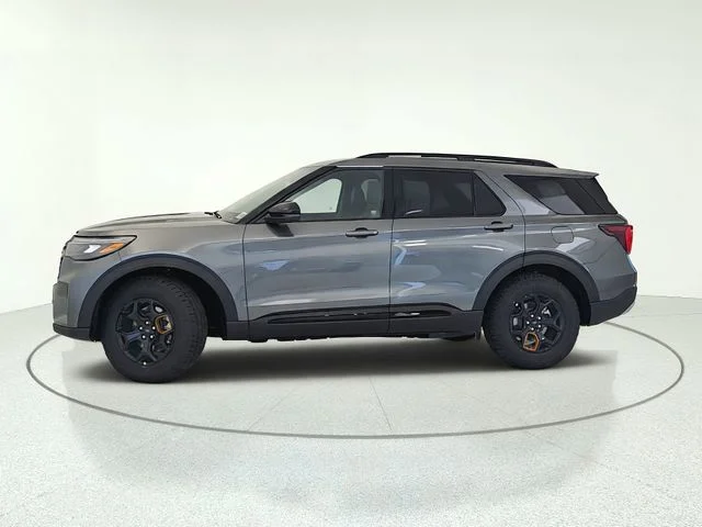 New 2026 Carbonized Gray Metallic Ford Tremor® image 33