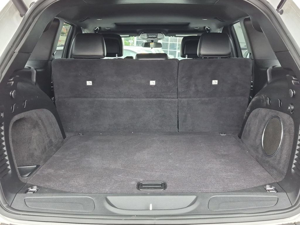 Used 2021 White Jeep Laredo X image 7