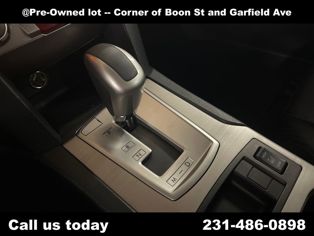 Used 2012  Subaru 2.5i Premium image 24