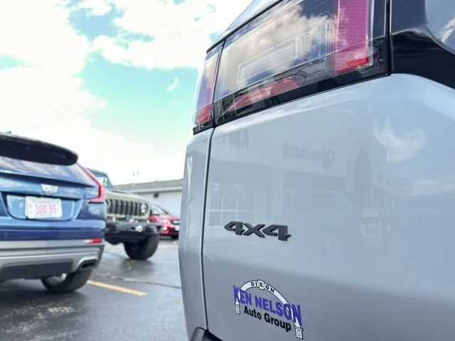 New 2026 Silver Jeep Overland image 12