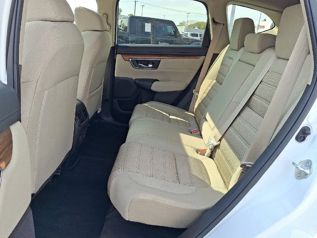 Used 2022 White Honda EX image 11