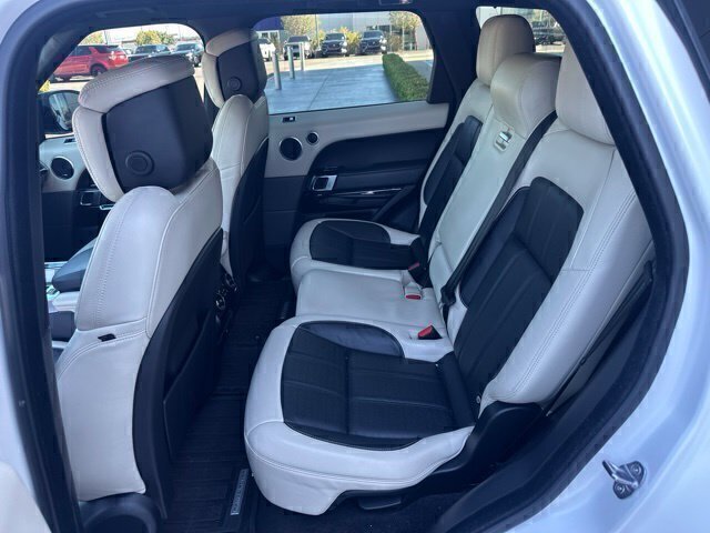 Used 2021 White Land Rover Autobiography image 10
