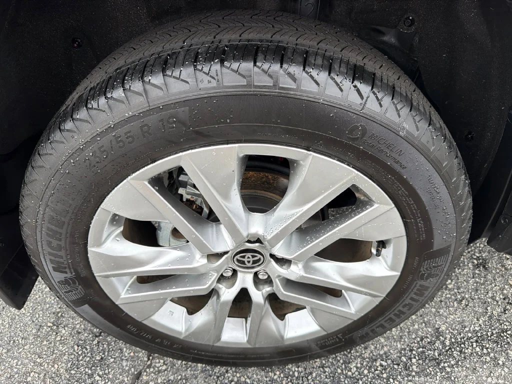 Used 2025 Red Toyota XLE Premium image 17