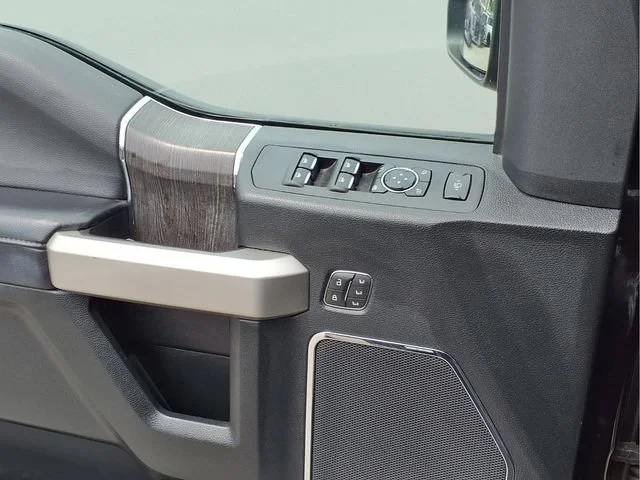 Used 2021  Ford XL image 14
