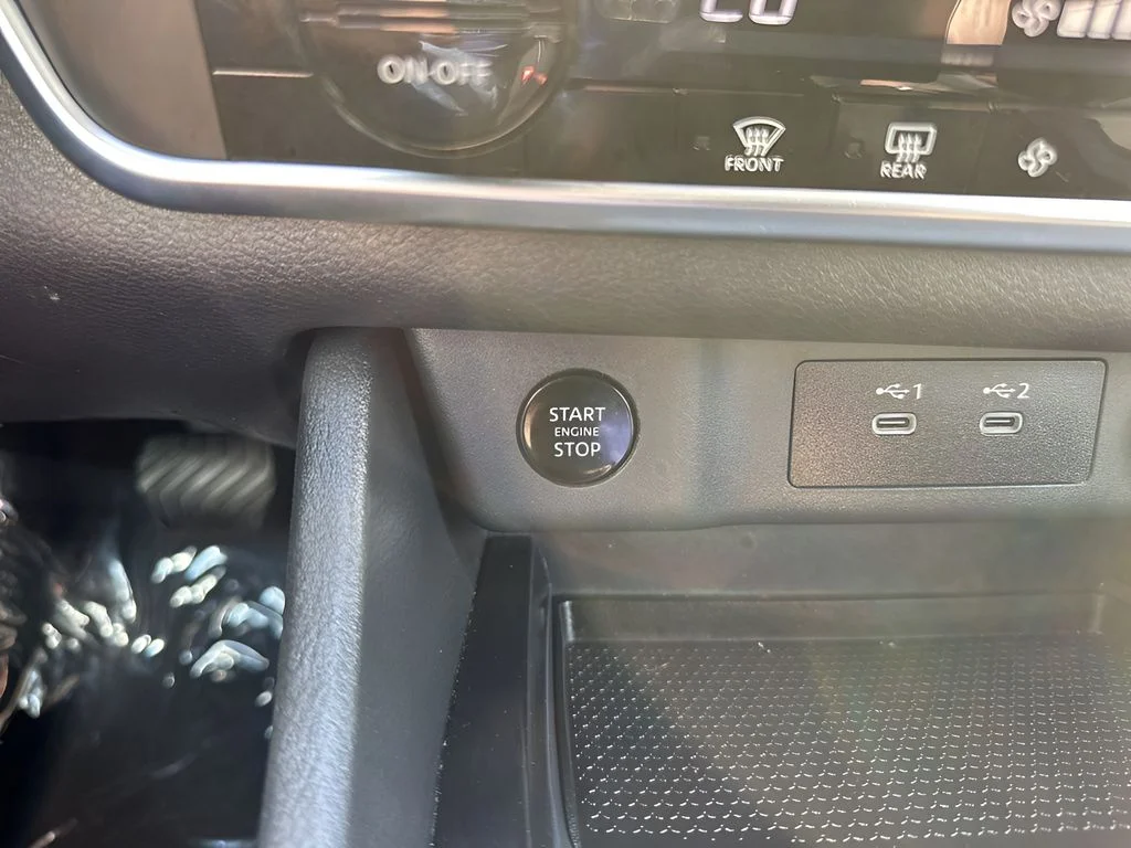 Used 2025 Silver Nissan SV image 21
