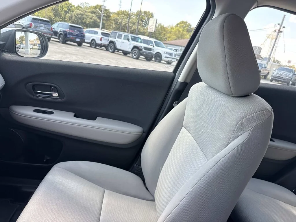 Used 2021 White Honda LX image 24