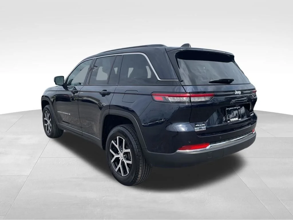Used 2024 Black Jeep Limited image 3