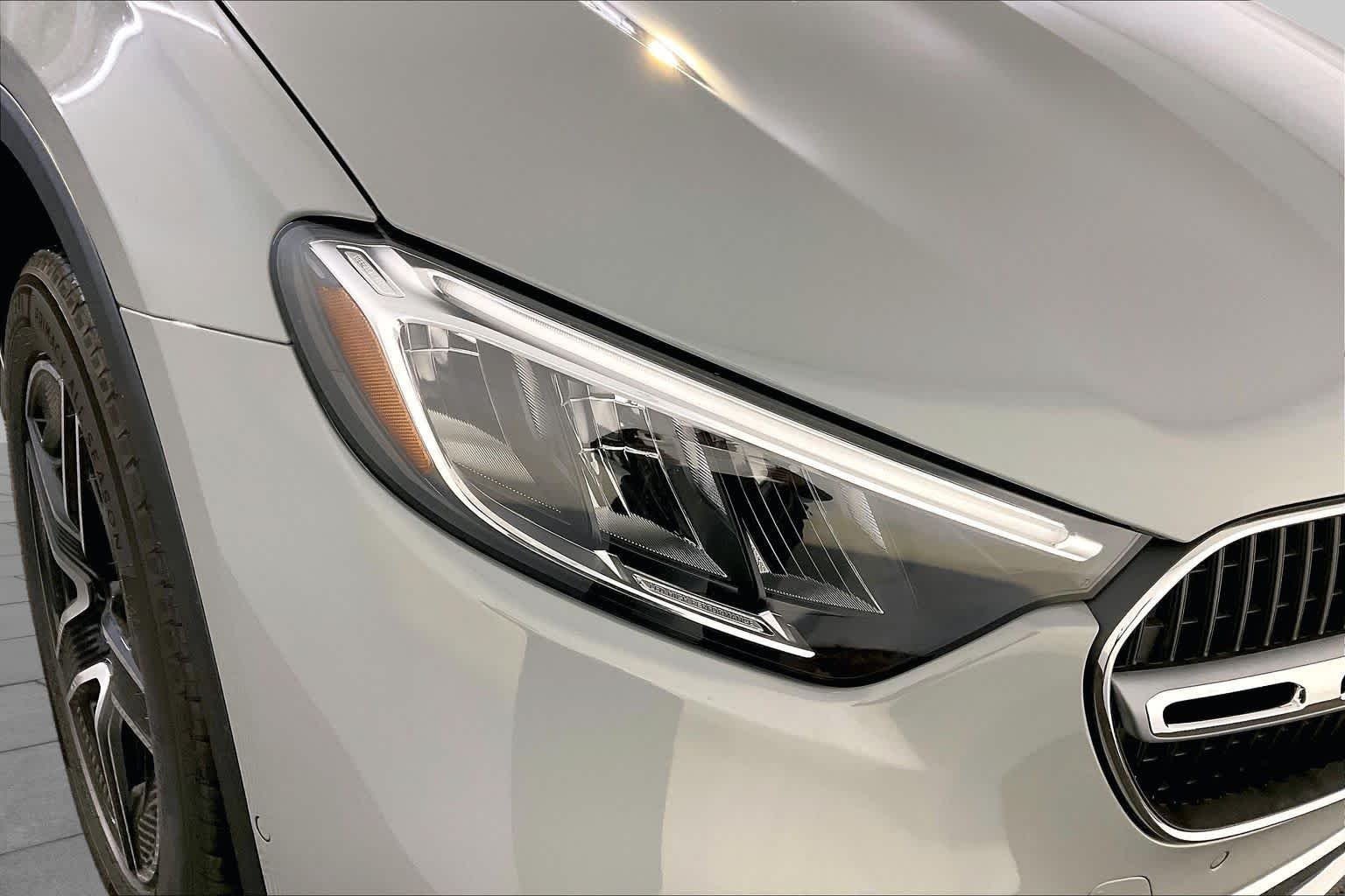 New 2027 MANUFAKTUR Alpine Grey Mercedes-Benz GLC 300 image 16
