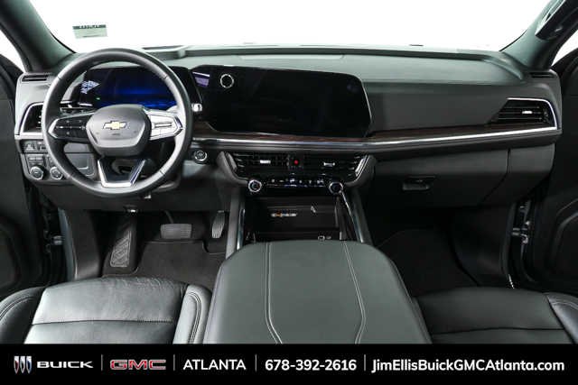 Used 2025 Sterling Gray Metallic Chevrolet LT image 18