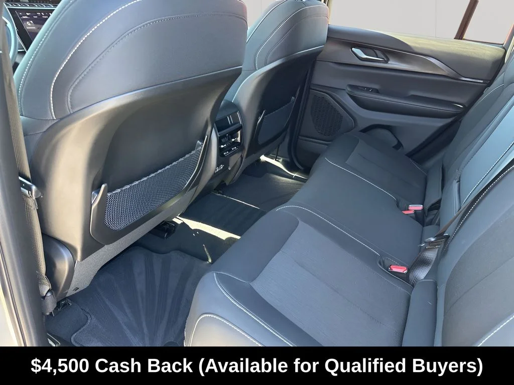 New 2026 Silver Zynith Jeep Laredo image 23