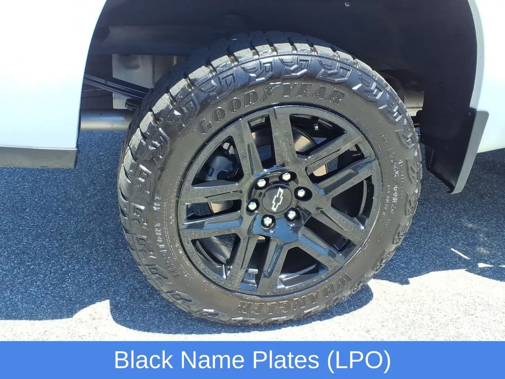 Used 2024 White Chevrolet Custom Trail Boss image 36