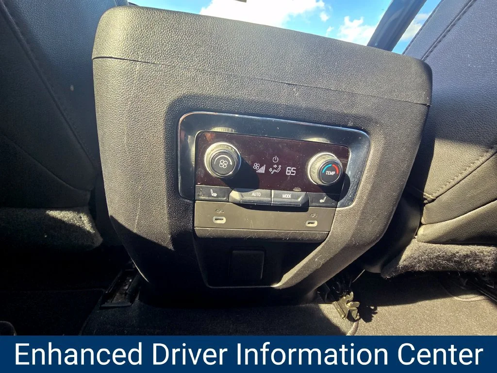 Used 2022 BLACK Chevrolet LT image 15