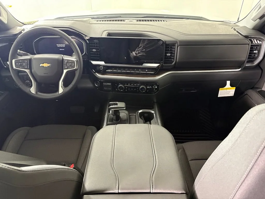 New 2026 Summit White Chevrolet LT image 41