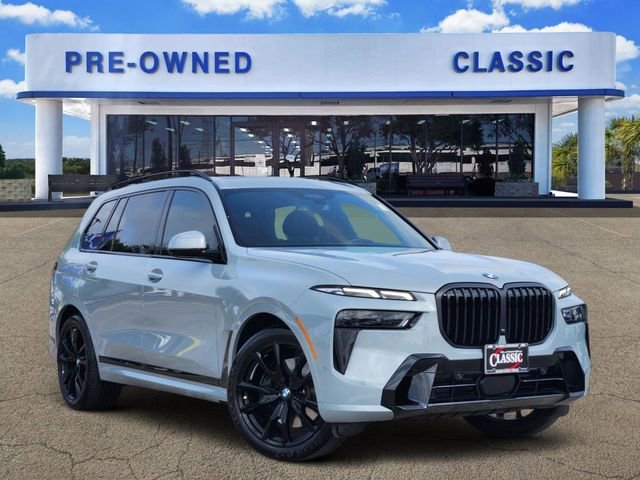 2026 BMW X7 xDrive40i's photo