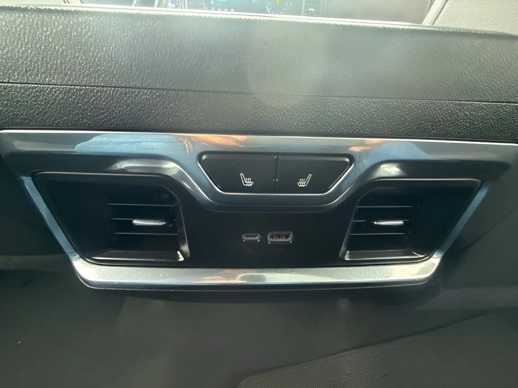 Used 2024 Black Chevrolet High Country image 12