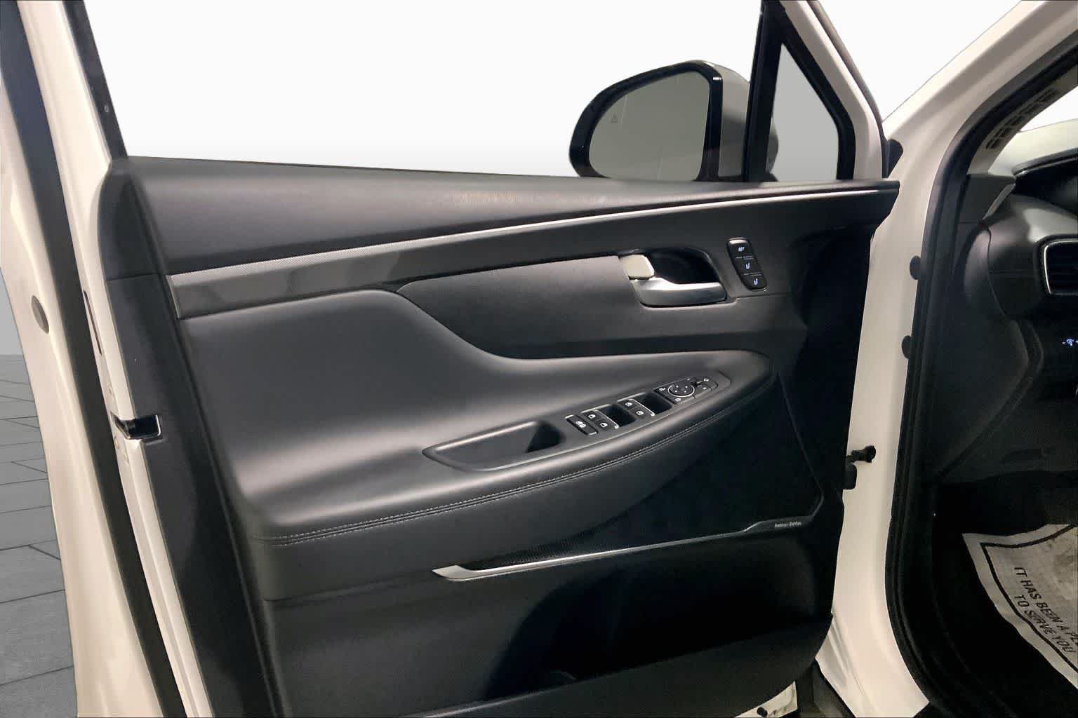 Used 2022 Quartz White Hyundai Limited image 21