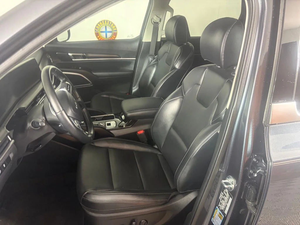 2024 Kia Telluride S - Photo 11