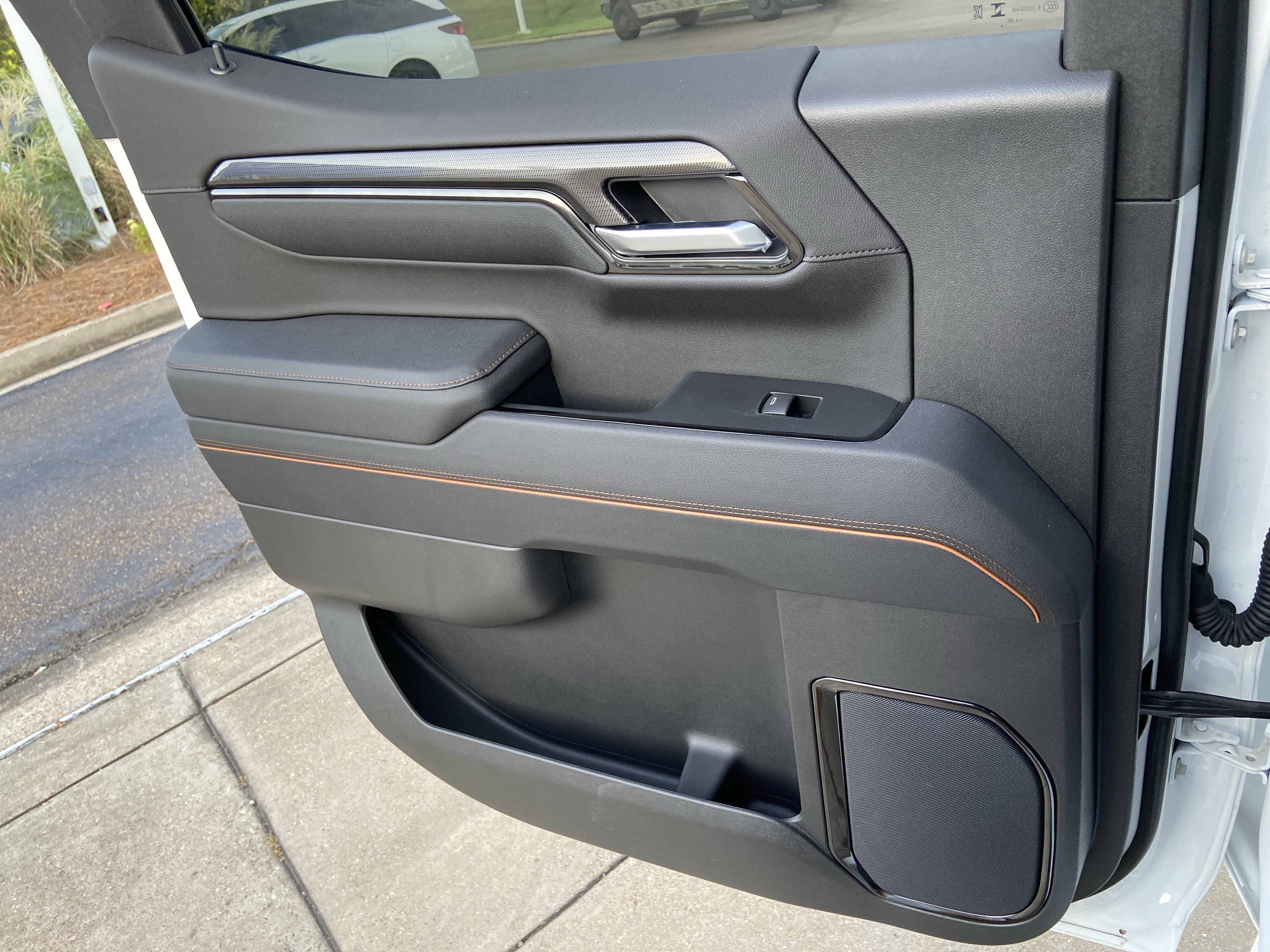 Used 2025 Summit White GMC AT4 image 52