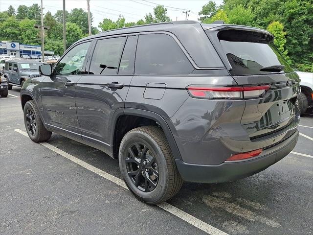 New 2026 Baltic Gray Metallic Clearcoat Jeep Laredo image 4