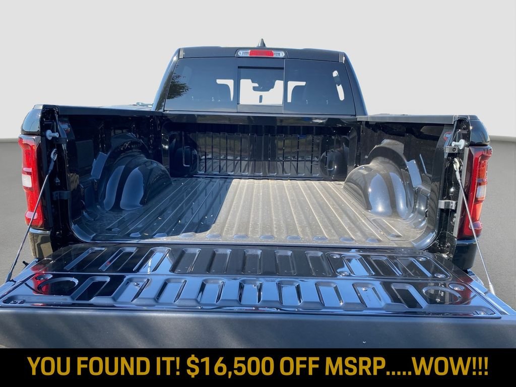 New 2026 Diamond Black Crystal Pearl-Coat Exterior Paint RAM Laramie image 24