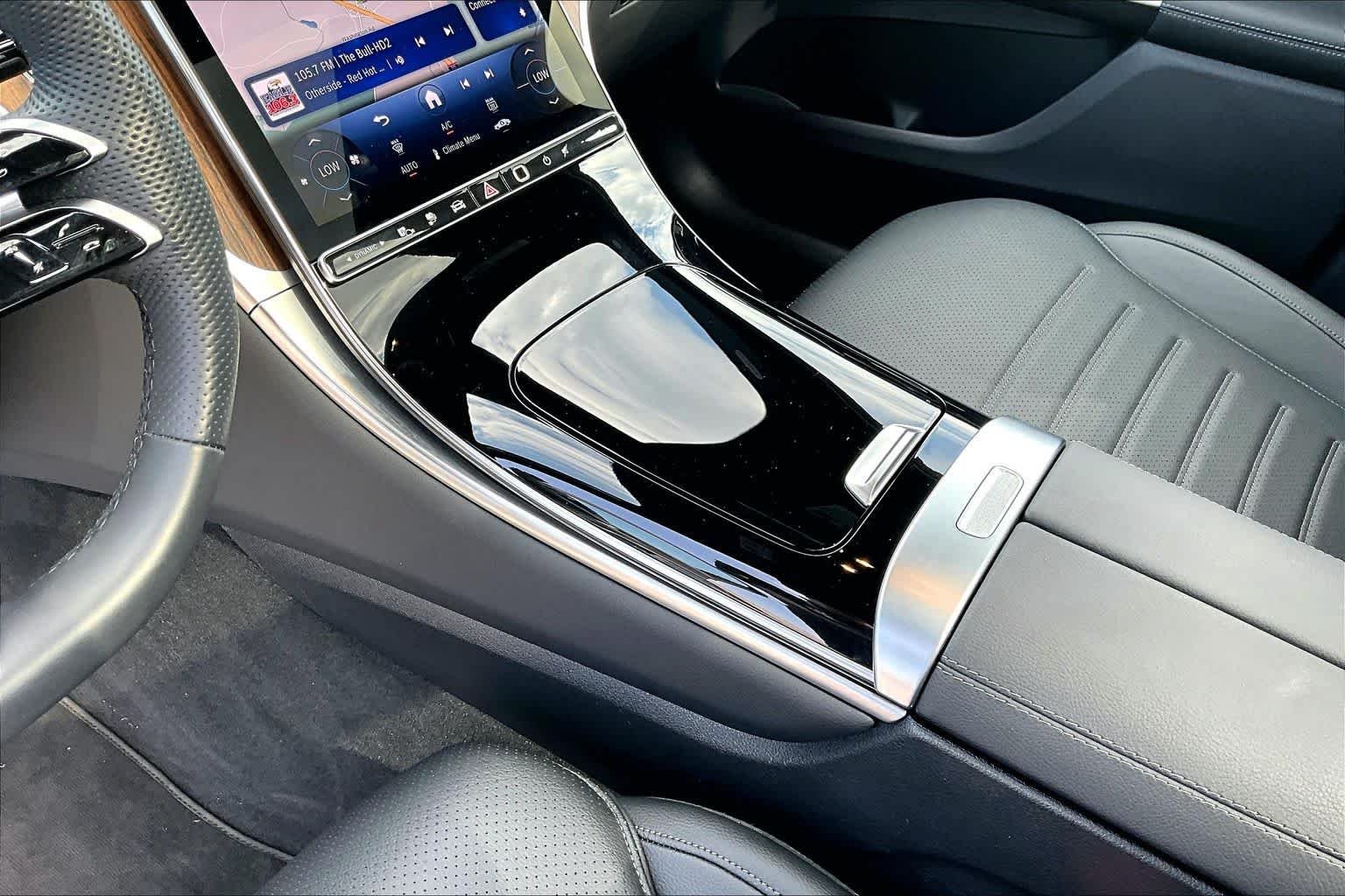 2025 Mercedes-Benz GLC Base - Photo 17