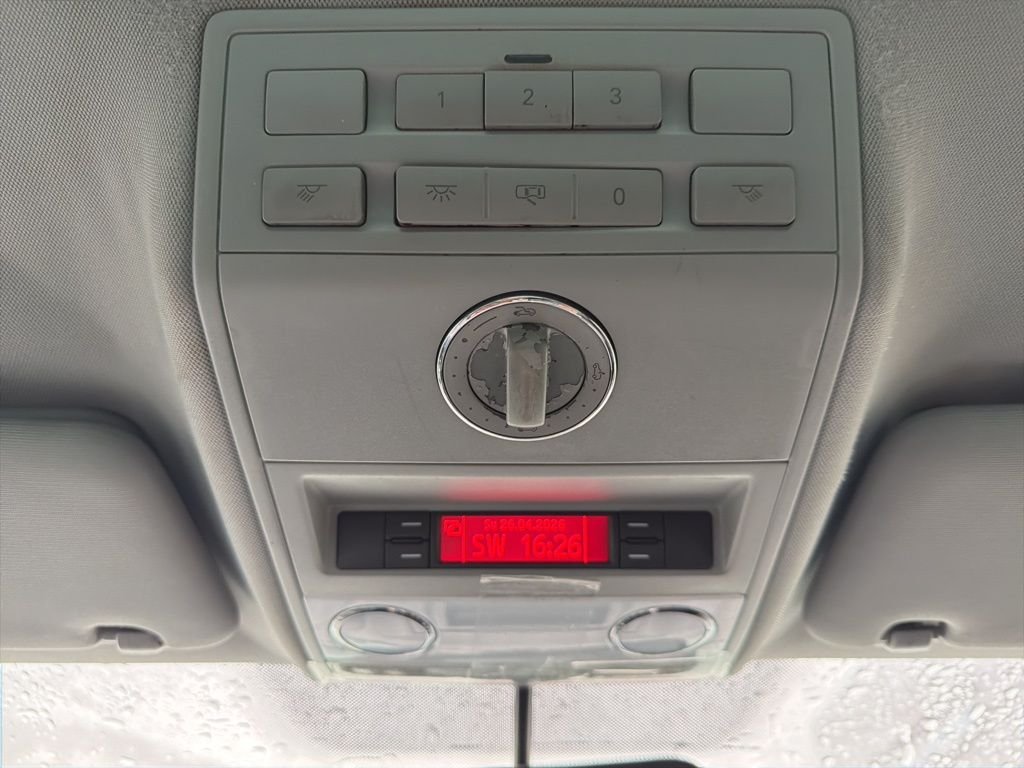 Used 2008  Volkswagen VR6 FSI image 19