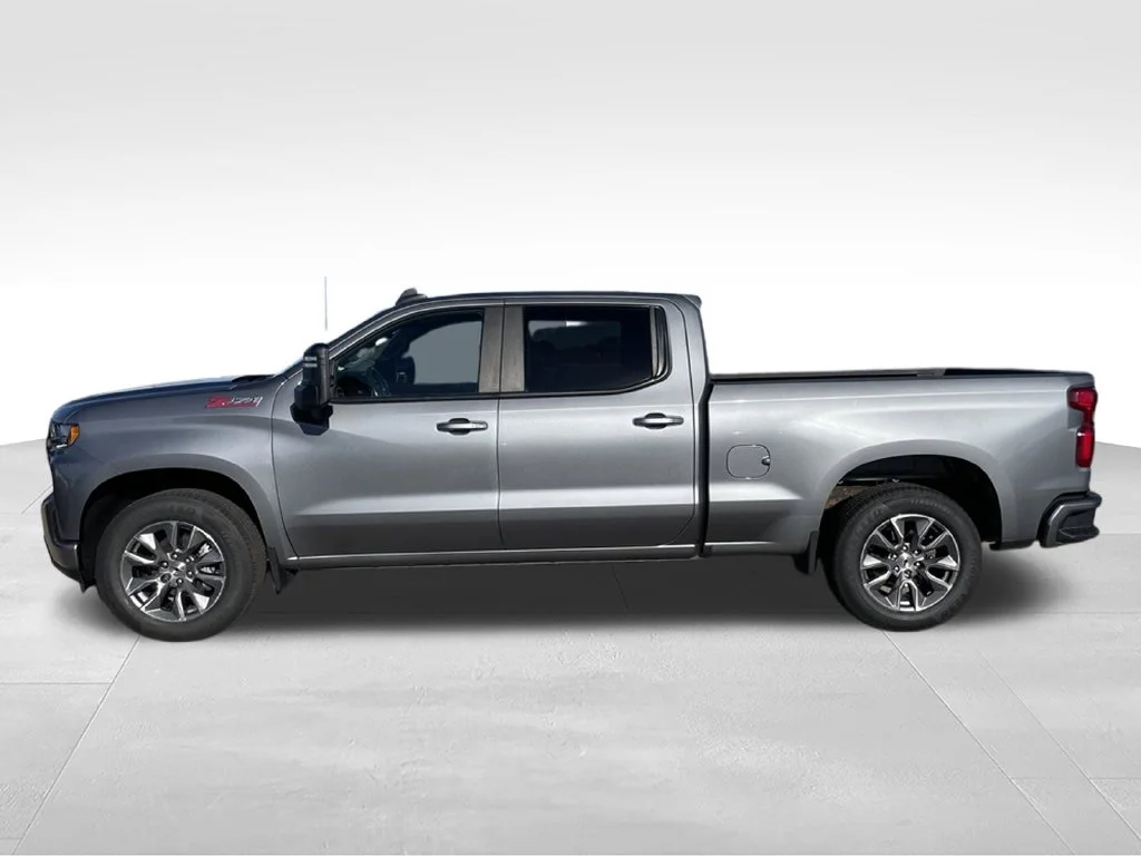 Used 2021 Gray Chevrolet RST image 24