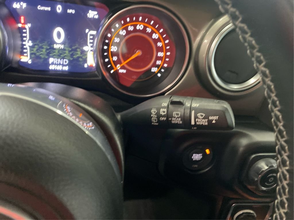 Used 2021 White Jeep Unlimited Sahara image 18