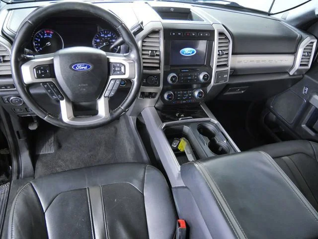 Used 2019 Black Ford Platinum image 4
