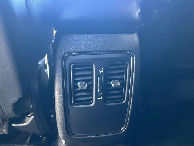Used 2014 Granite Crystal Clearcoat Metallic Jeep Laredo image 29