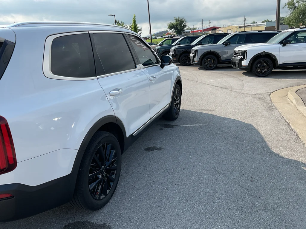 Used 2020 Snow White Pearl Kia SX image 9