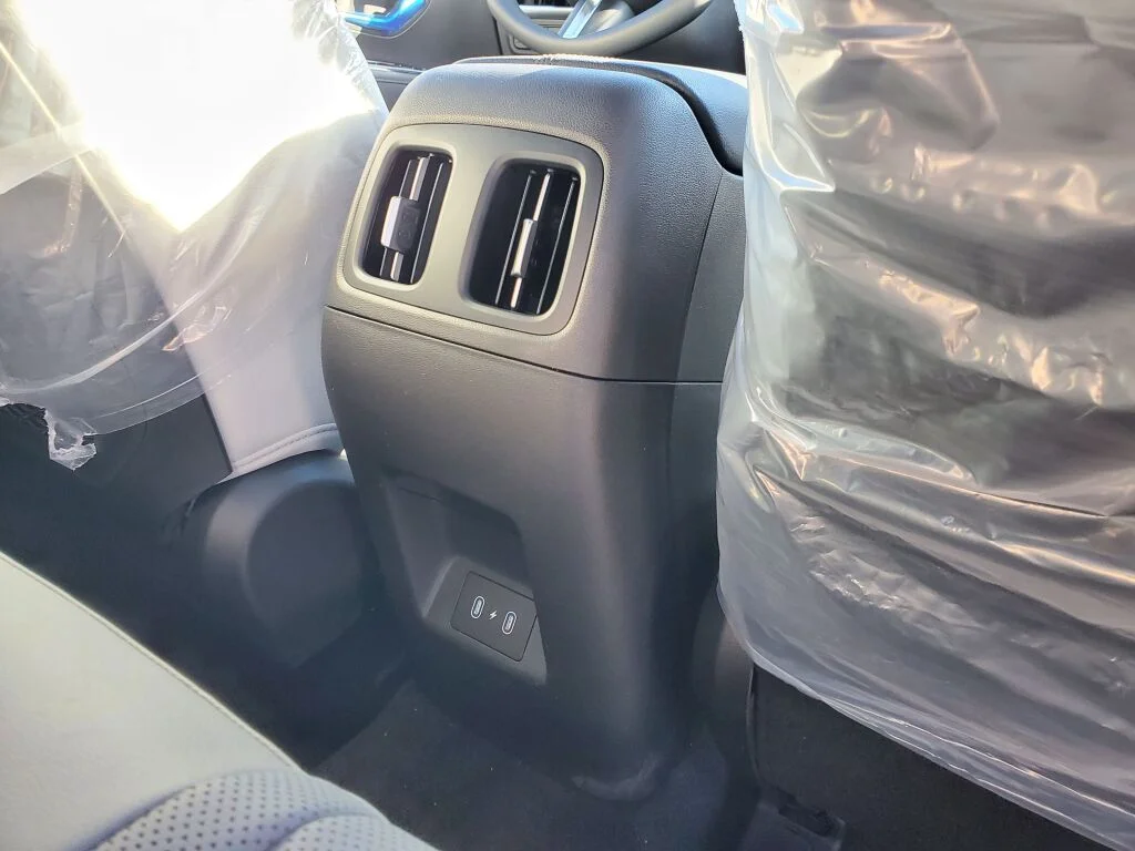 Used 2025 White Hyundai Limited image 11