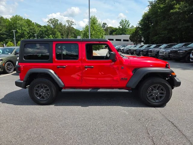 Used 2024 Red Jeep Sport S image 10