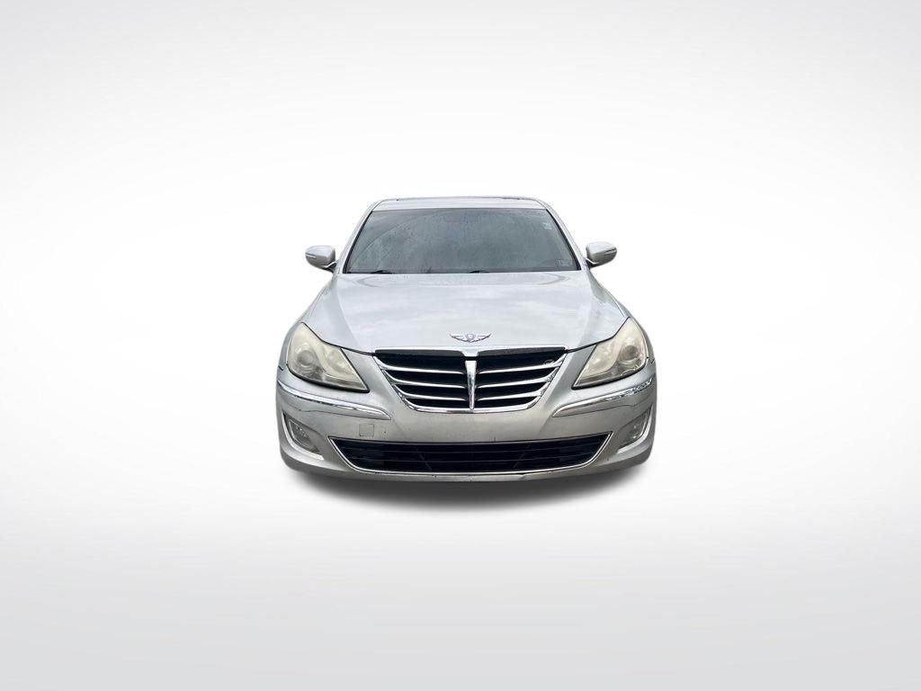 Used 2013 Silver Hyundai 3.8 image 3