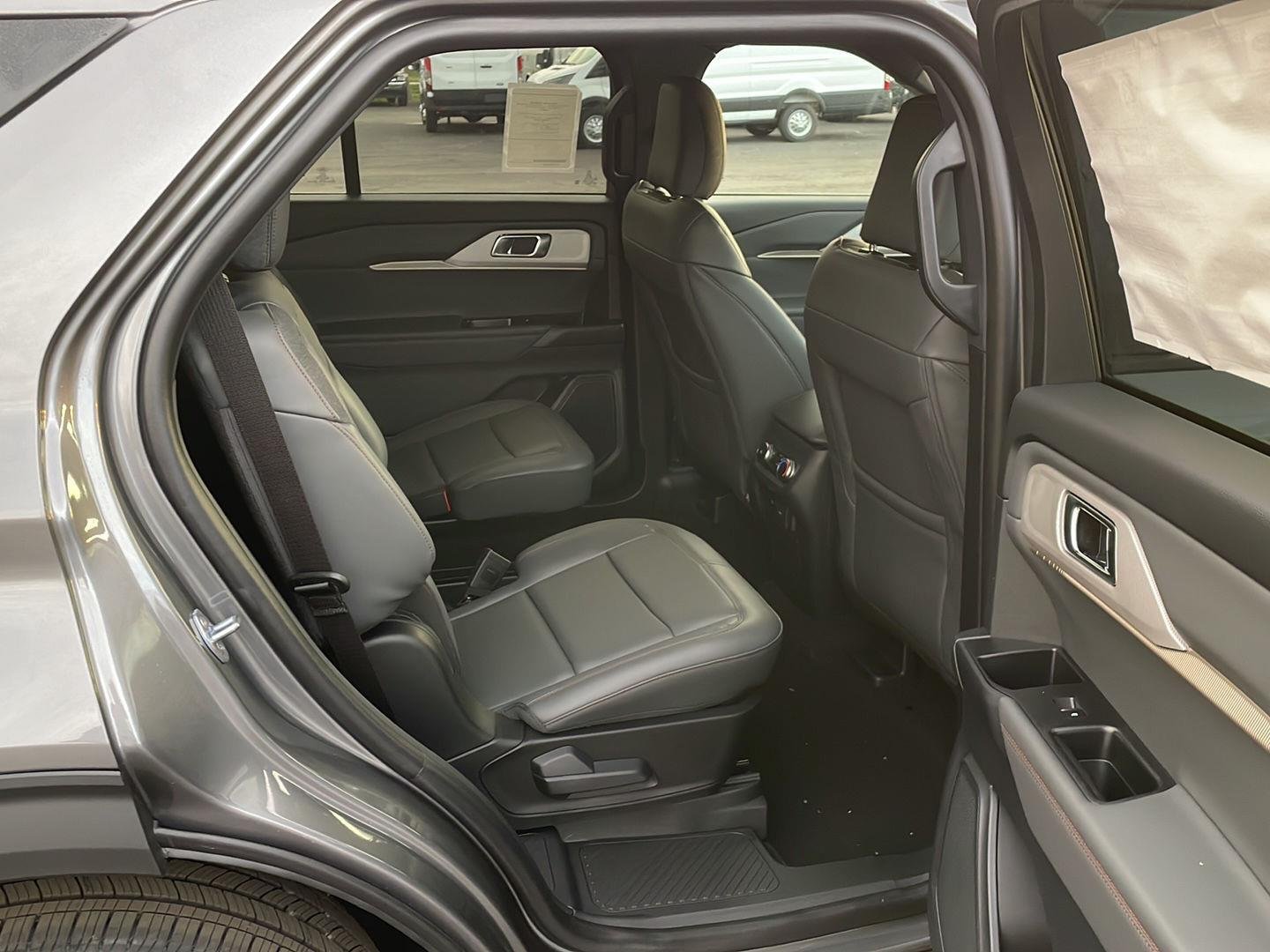 New 2027 Carbonized Gray Metallic Ford Active image 26