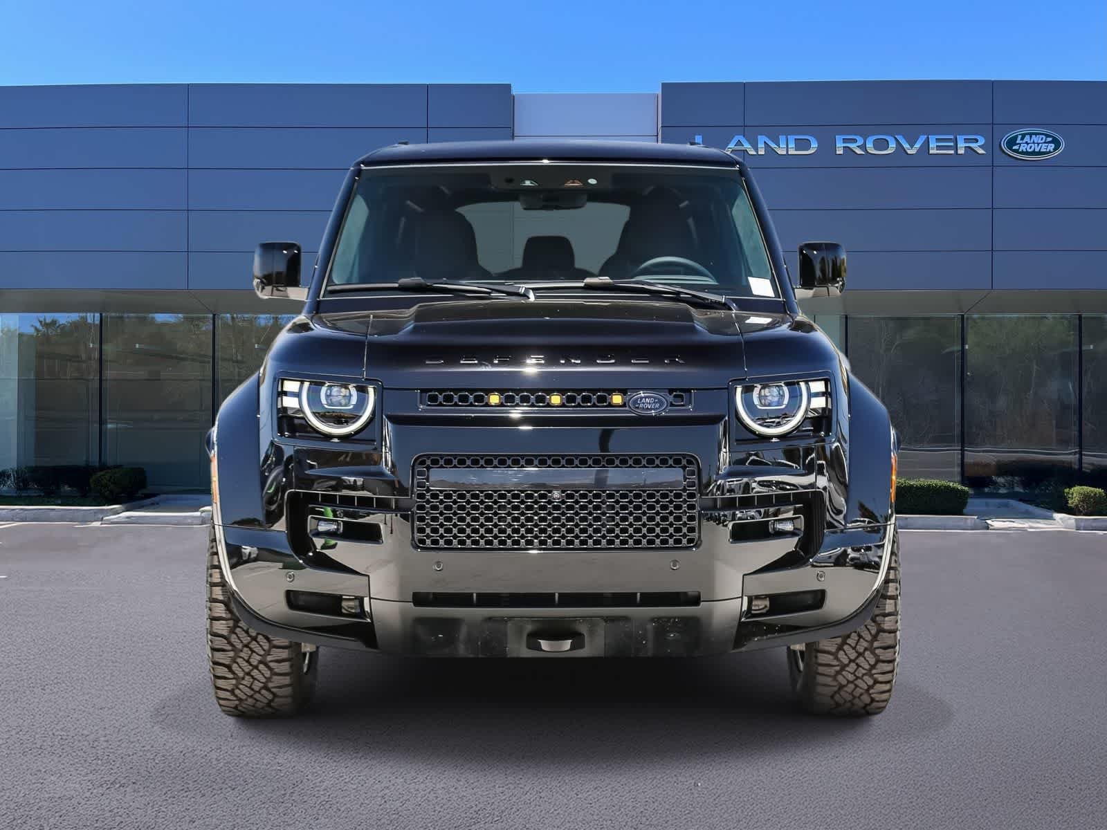 New 2026 Narvik Black Land Rover OCTA Black image 2