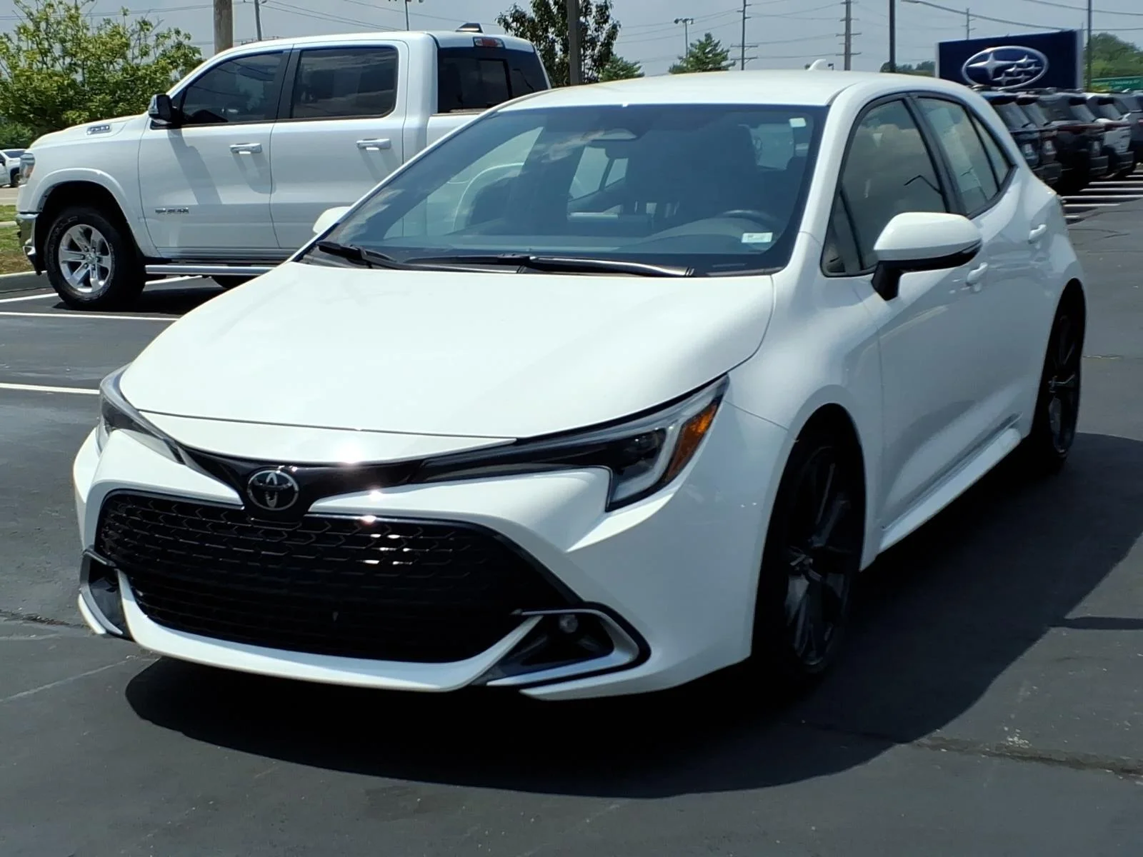 Used 2024 Ice Cap Toyota XSE image 2