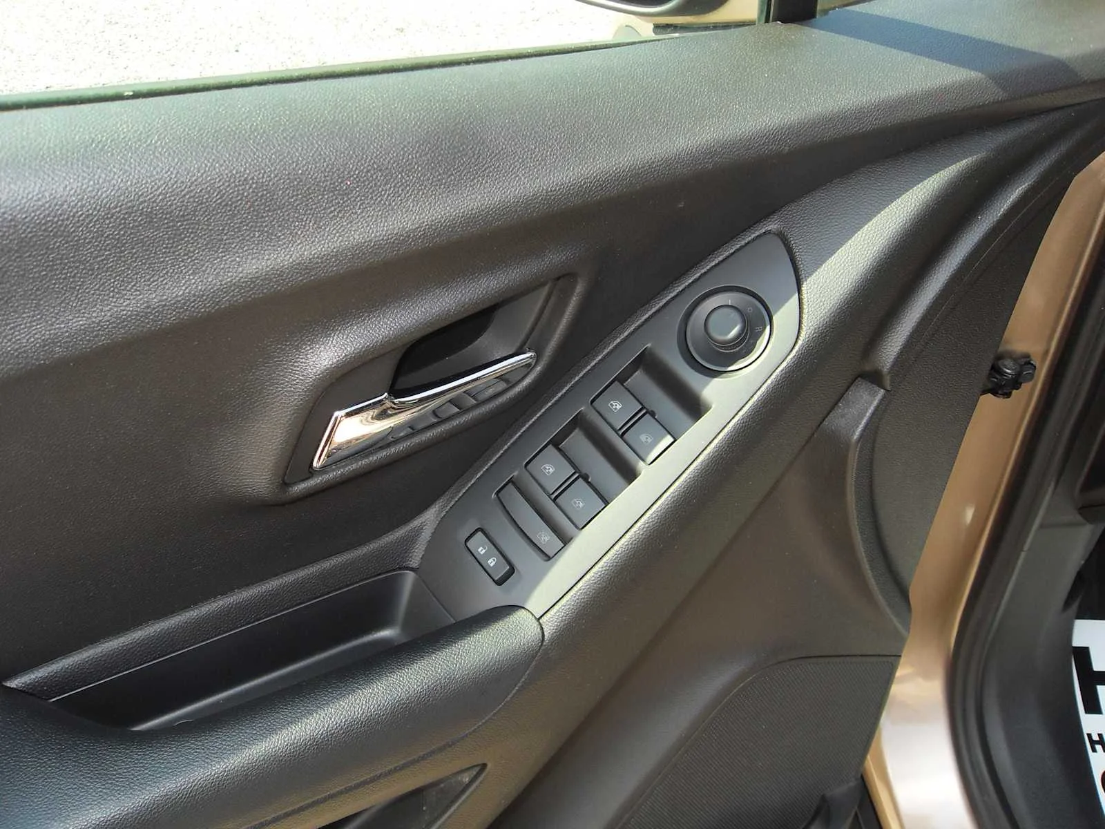 Used 2018 Sandy Ridge Metallic Chevrolet LS image 27