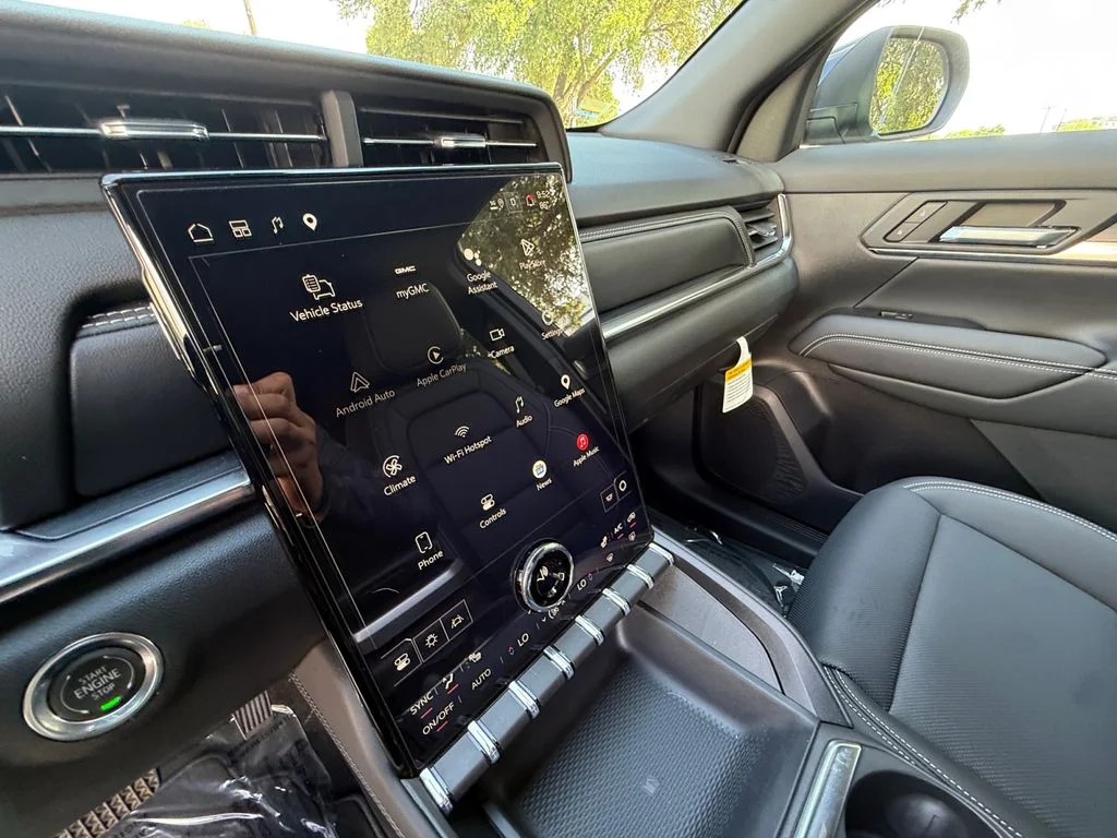 Used 2026 Silver GMC Elevation image 21
